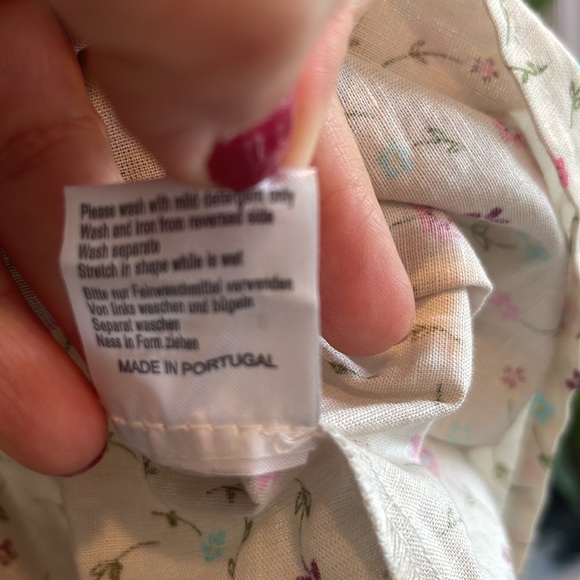 NWOT JUSTE CLE European cotton floral scared for girls available in sizes 8 & 10 - Picture 5 of 6